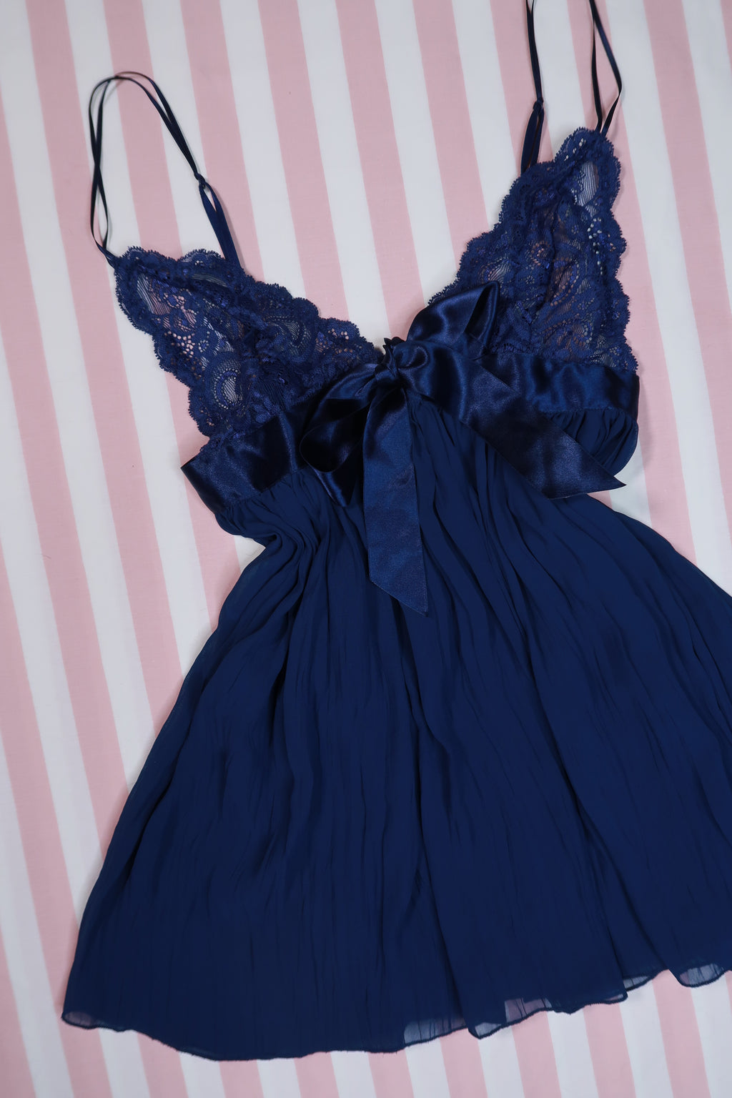 Victoria’s Secret Navy Blue Lace Babydoll Camisole Top - Elektra Vintage