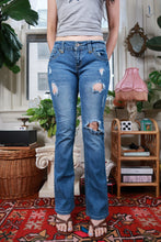Load image into Gallery viewer, Vintage Y2K Distressed Low Rise Straight Leg Jeans
