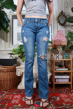 Load image into Gallery viewer, Vintage Y2K Distressed Low Rise Straight Leg Jeans
