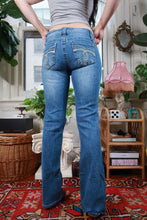 Load image into Gallery viewer, Vintage Y2K Distressed Low Rise Straight Leg Jeans
