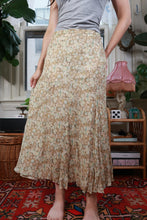 Load image into Gallery viewer, Vintage Y2K 100% Silk Floral Midi Skirt
