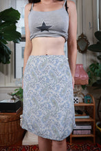 Load image into Gallery viewer, Vintage Y2K 100% Silk Blue Paisley Midi Skirt
