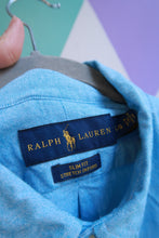 Load image into Gallery viewer, Elektra Vintage men's sky blue 90s Polo Ralph Lauren button-down oxford shirt, classic casual men's top with collar and long sleeves.
