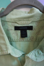 Load image into Gallery viewer, Men's vintage sage green short sleeve button-up shirt by Elektra Vintage, from the 2000s, with a classic collar and front buttons.
