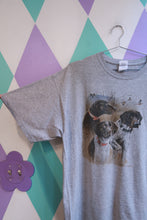 Load image into Gallery viewer, Men's vintage 2000s German Shorthaired Pointer hunting dog graphic T-shirt by Elektra Vintage, featuring a detailed dog illustration.

