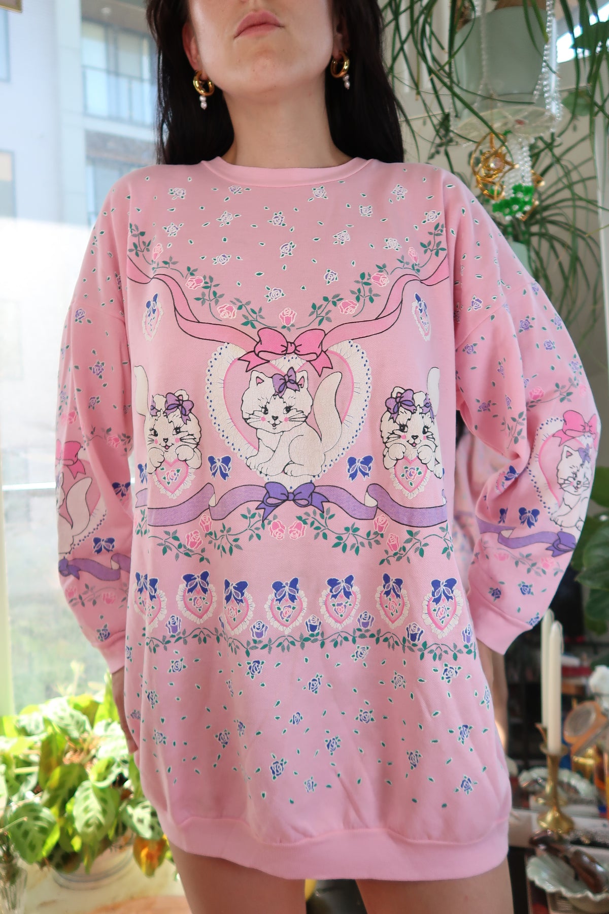 Vintage 1980s Pink Cat Graphic Sweatshirt – Kawaii Animal Print - Elektra Vintage