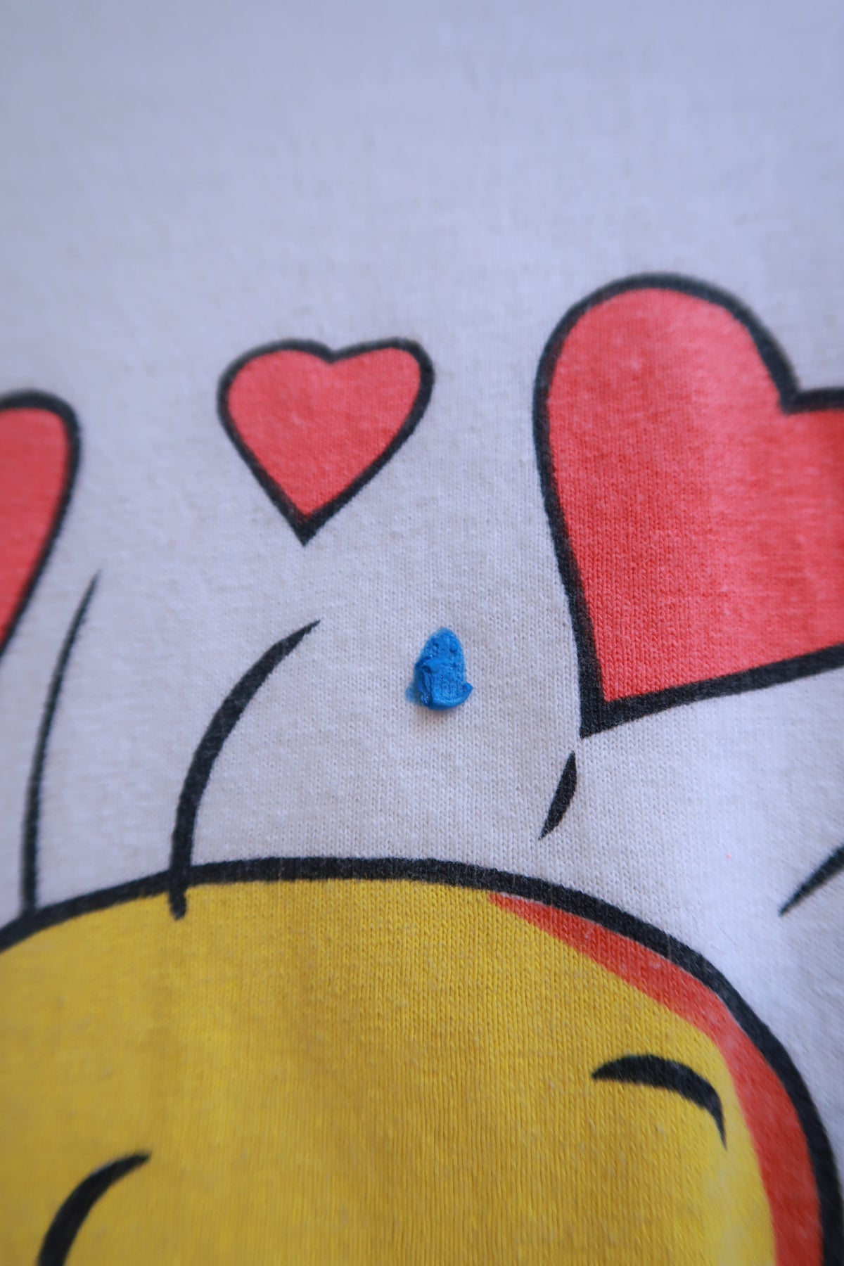 White men's vintage Elektra Vintage Tweety Bird hearts graphic T-shirt featuring 2000s Looney Tunes cartoon design.