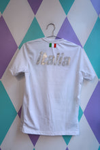 Load image into Gallery viewer, White vintage 2000s Italia athletic T-shirt by Elektra Vintage featuring a halftone Italian flag graphic for men's casual wear.
