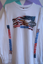Load image into Gallery viewer, Men's vintage 1990s Harley-Davidson Eagle American flag long sleeve graphic T-shirt by Elektra Vintage, featuring patriotic motorcycle design.
