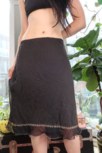 Load image into Gallery viewer, Vintage 2000s Black Polka Dot Midi Skirt – Sheer Hem Ruffle Detail
