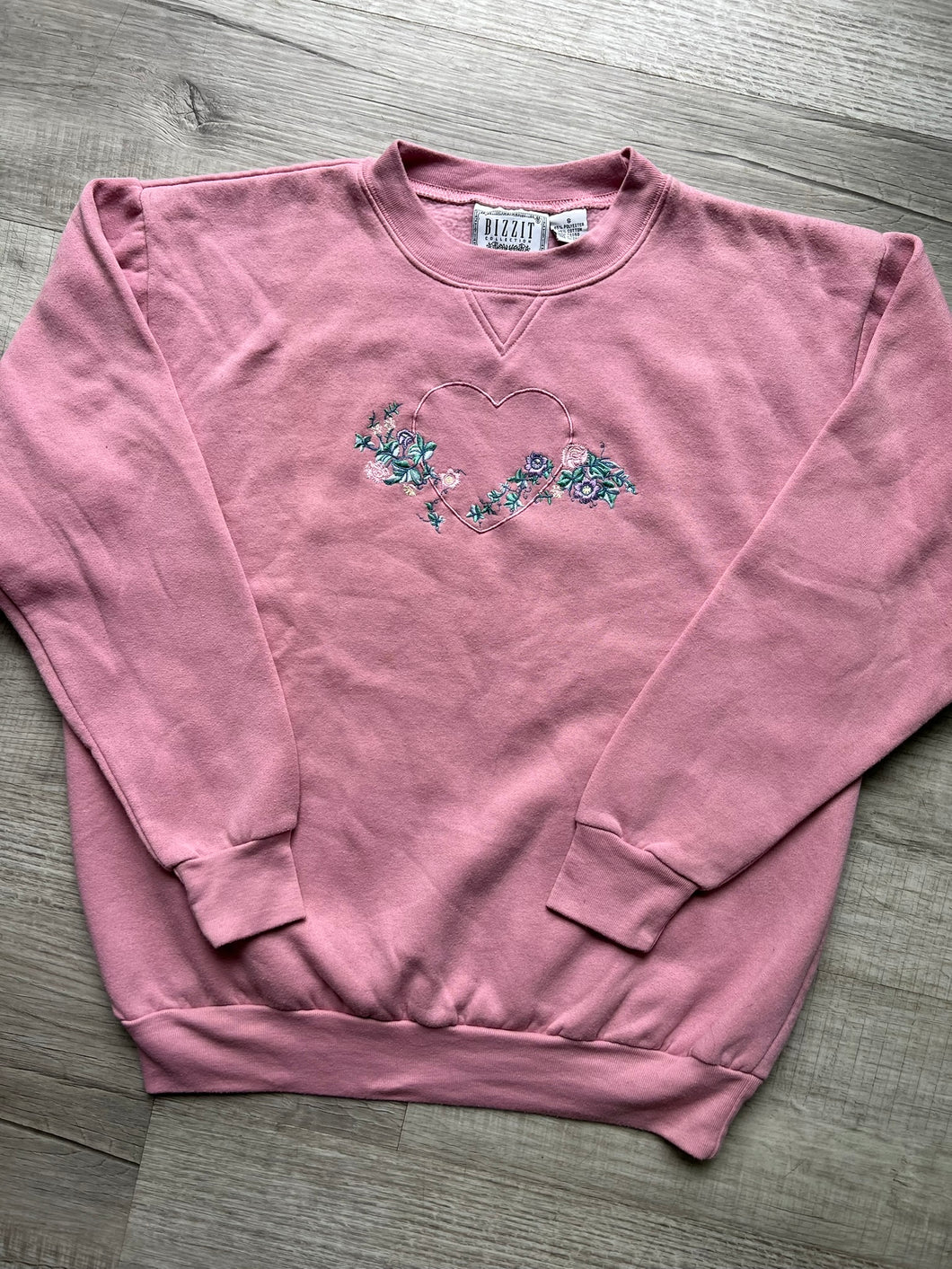 90s Vintage Pink Heart Embroidered Graphic Crewneck