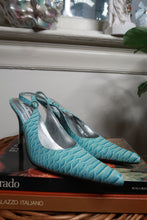 Load image into Gallery viewer, Deadstock Vintage 2000s Steve Madden Blue Crocodile Leather Heels
