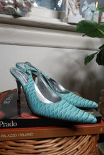 Load image into Gallery viewer, Deadstock Vintage 2000s Steve Madden Blue Crocodile Leather Heels
