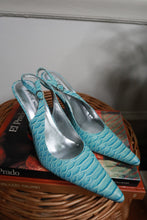 Load image into Gallery viewer, Deadstock Vintage 2000s Steve Madden Blue Crocodile Leather Heels
