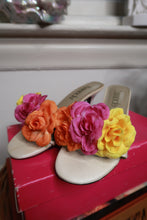Load image into Gallery viewer, Deadstock Vintage 90s Floral Rose Mule Heels
