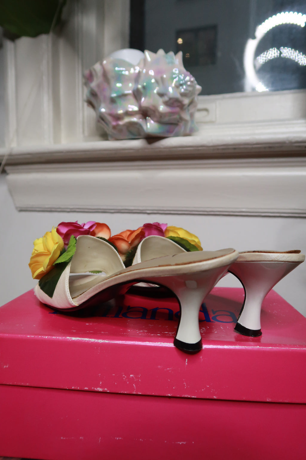 Vintage 90s floral rose mule heels by Elektra Vintage, featuring colorful rose patterns and stylish slip-on design.