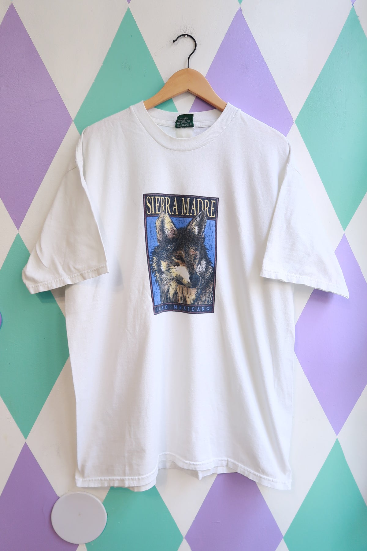 Vintage 90s Sierra Madre Wolf Graphic T-Shirt - Elektra Vintage