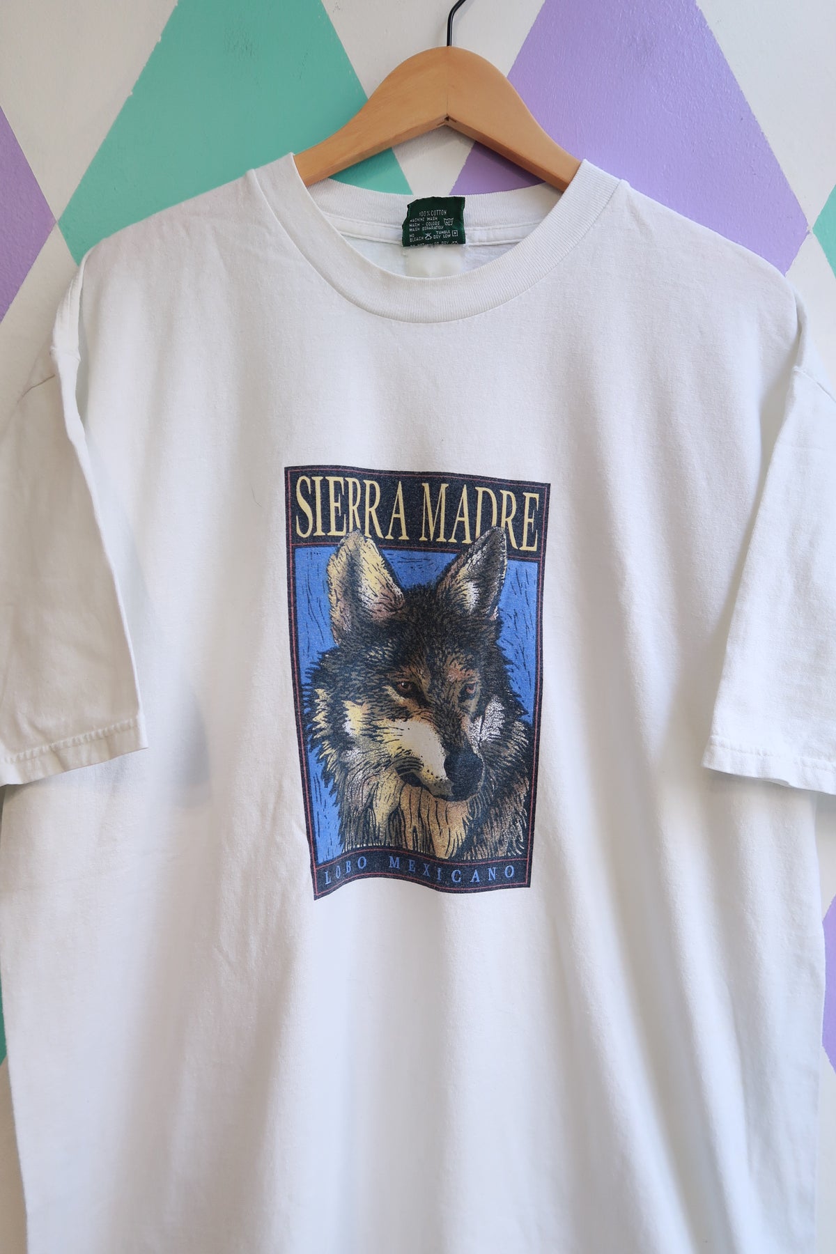 Vintage 90s Sierra Madre Wolf Graphic T-Shirt - Elektra Vintage