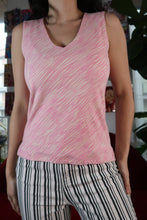 Load image into Gallery viewer, Vintage 2000s Gap Zebra Print V-Neck Tank Top
