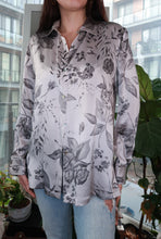 Load image into Gallery viewer, 100% Silk Grey Floral Button Up Blouse – Y2K Oversized Sheer Flowing Shirt - Elektra Vintage
