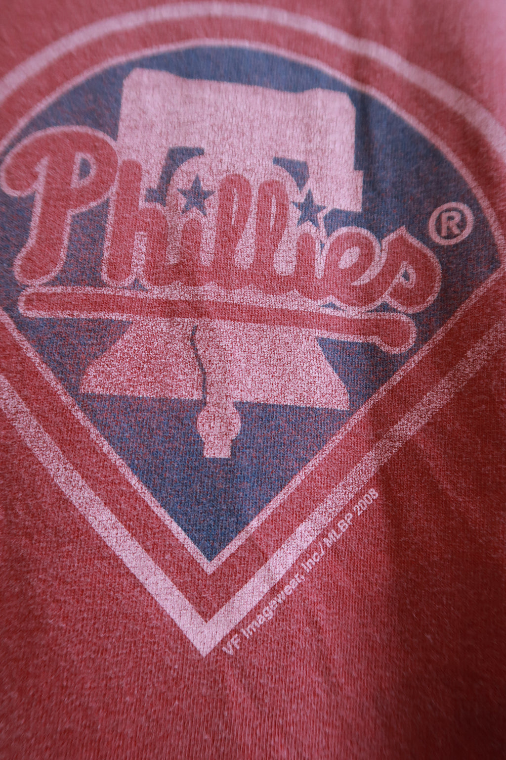Vintage 2000s Philadelphia Phillies Faded Red Graphic T-Shirt MLB Baseball Tee
