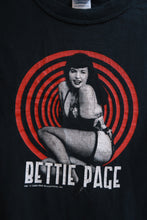 Load image into Gallery viewer, Vintage 2004 Bettie Page Black Graphic T-Shirt Pin Up Girl Red Spiral Tee
