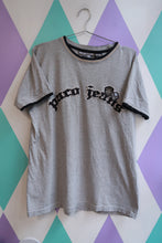Load image into Gallery viewer, Vintage 2000s Paco Jeans Gray Embroidered Logo Ringer T-Shirt Y2K Hip Hop Streetwear Tee
