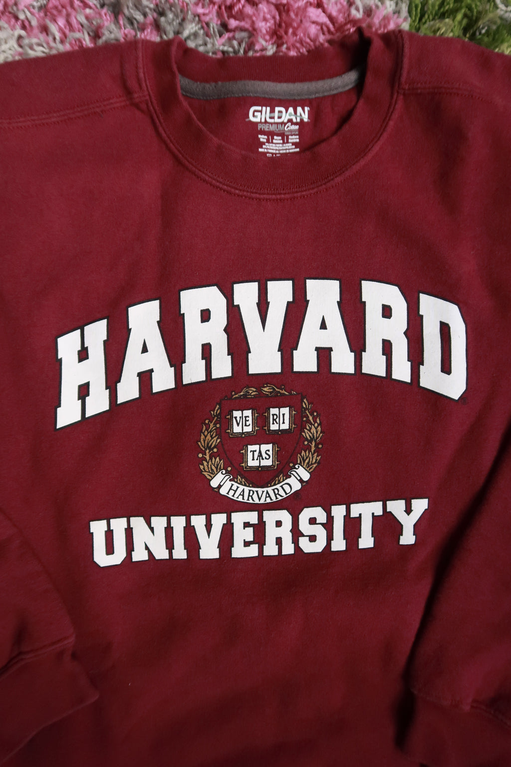 Harvard University Crimson Collegiate Crewneck Sweatshirt Crest Spellout Pullover