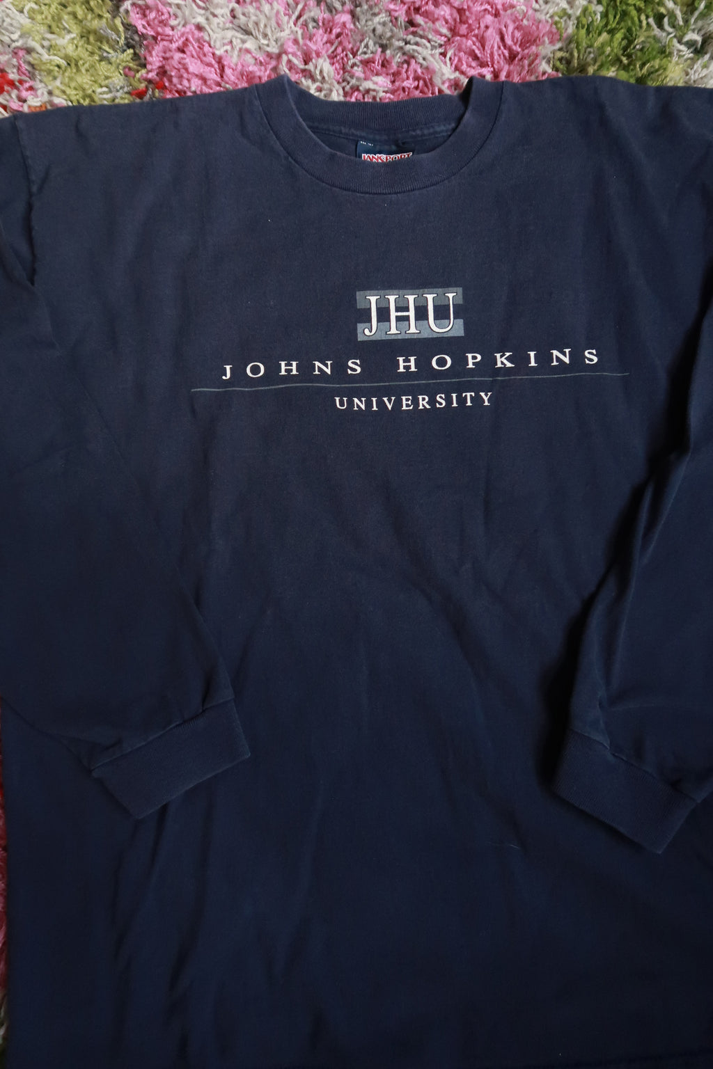 Vintage 2000s Johns Hopkins University JHU Navy Blue Long Sleeve Collegiate T-Shirt Jansport