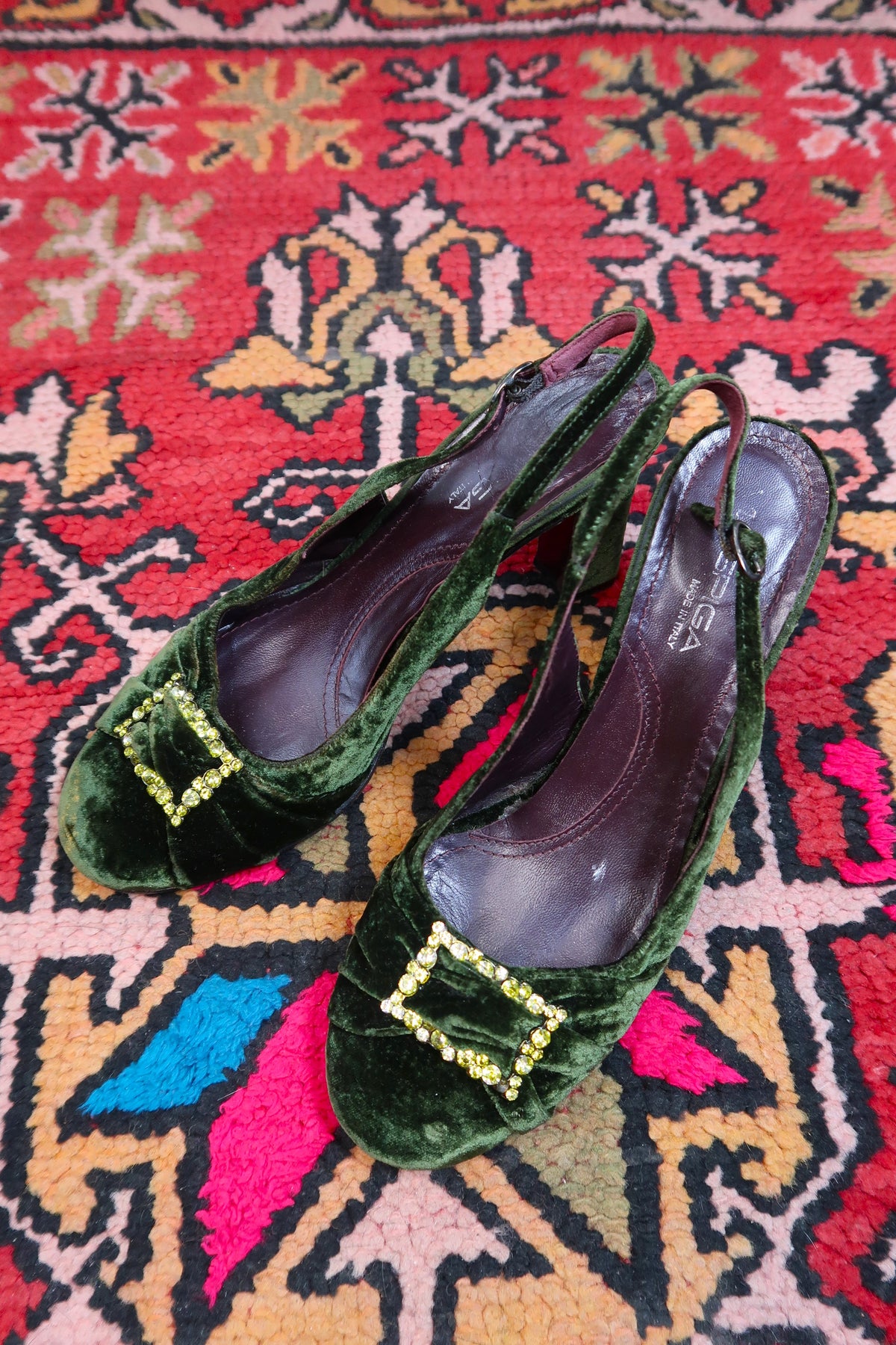 Vintage Via Spiga Green Crushed Velvet Slingback Heels – Green Rhinestone Buckle Pumps