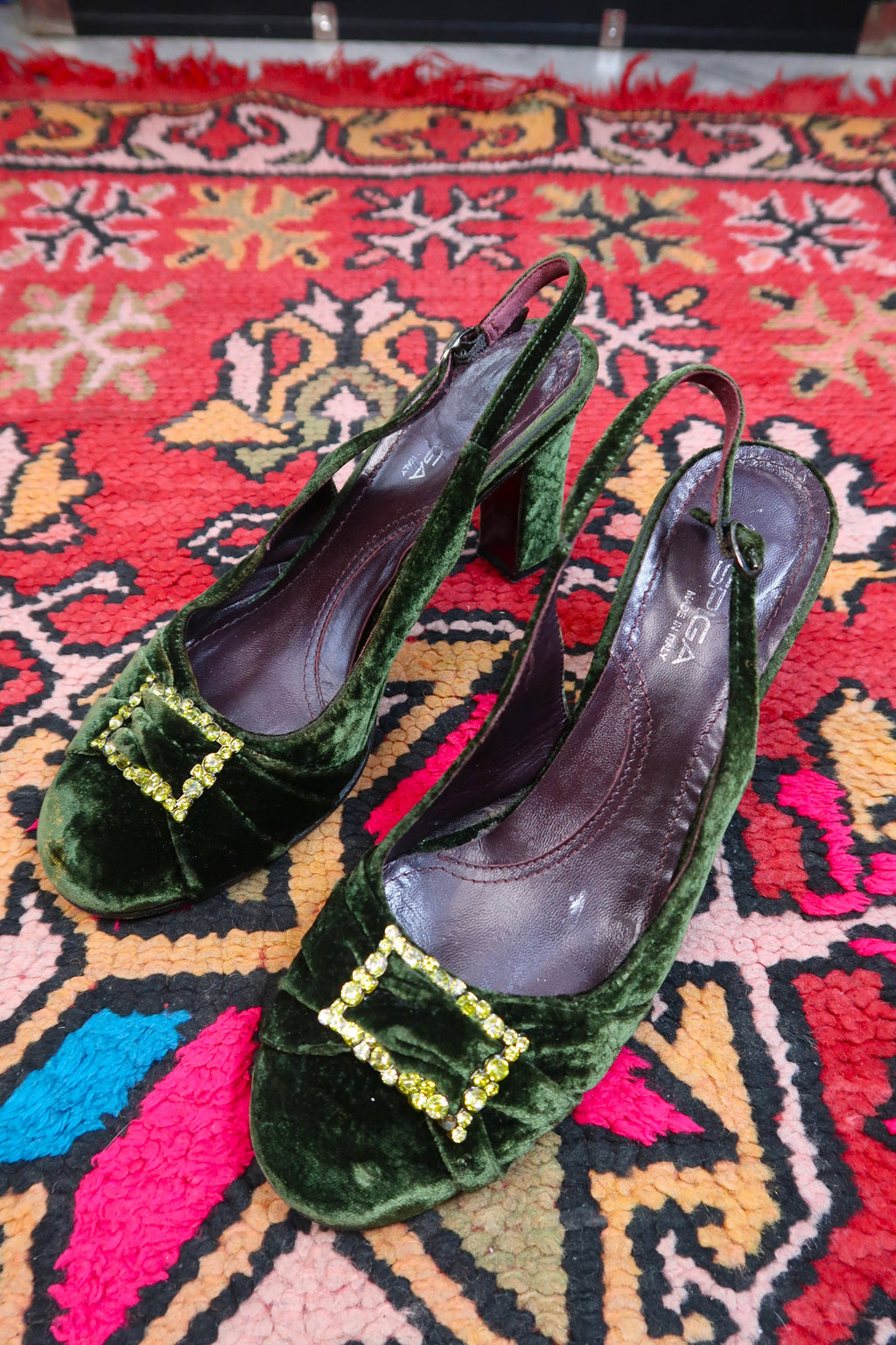 Vintage Via Spiga Green Crushed Velvet Slingback Heels – Green Rhinestone Buckle Pumps