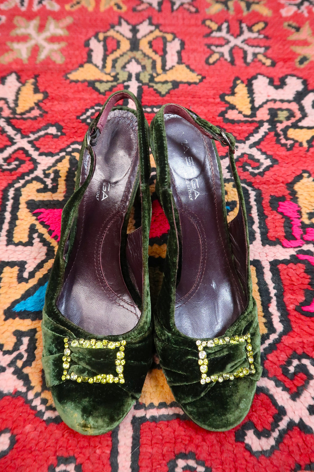 Vintage Via Spiga Green Crushed Velvet Slingback Heels – Green Rhinestone Buckle Pumps