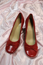 Load image into Gallery viewer, Red Bow Heels - Elektra Vintage
