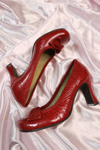 Load image into Gallery viewer, Red Bow Heels - Elektra Vintage
