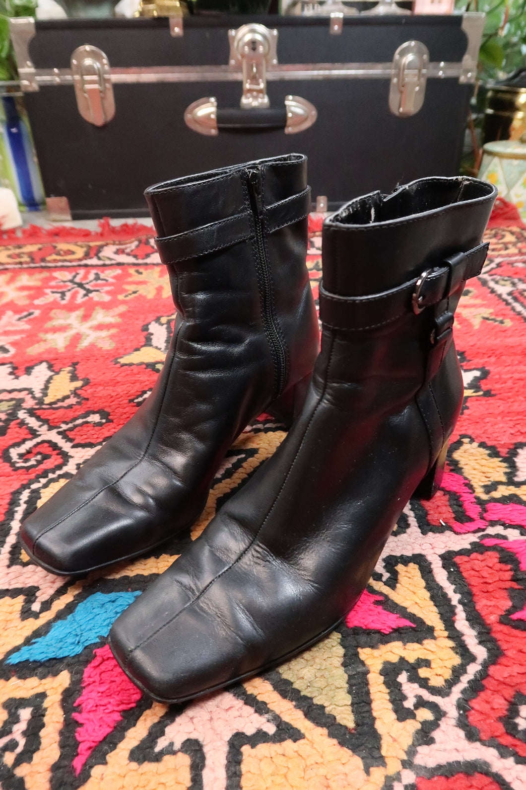 Vintage Nine West Black Leather Ankle Boots – 90s/2000s Block Heel Booties
