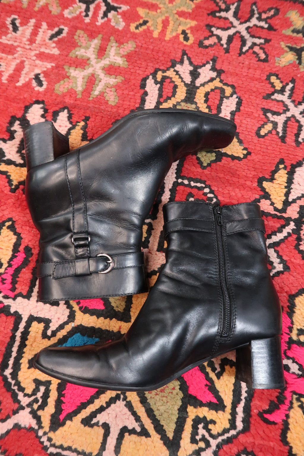 Vintage Nine West Black Leather Ankle Boots – 90s/2000s Block Heel Booties