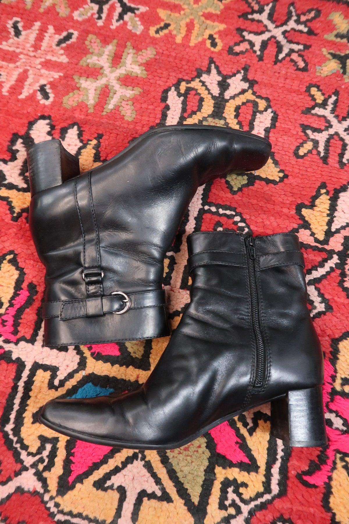 Vintage Nine West Black Leather Ankle Boots – 90s/2000s Block Heel Booties