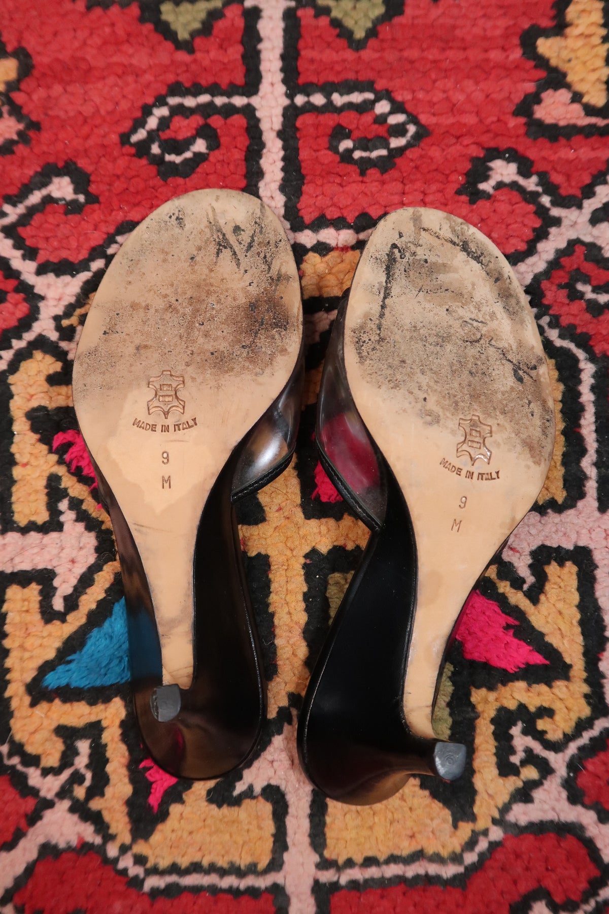 Vintage Isaac Mizrahi Black Heels with Neon Flower Detail – 90s/2000s Designer Sandals
