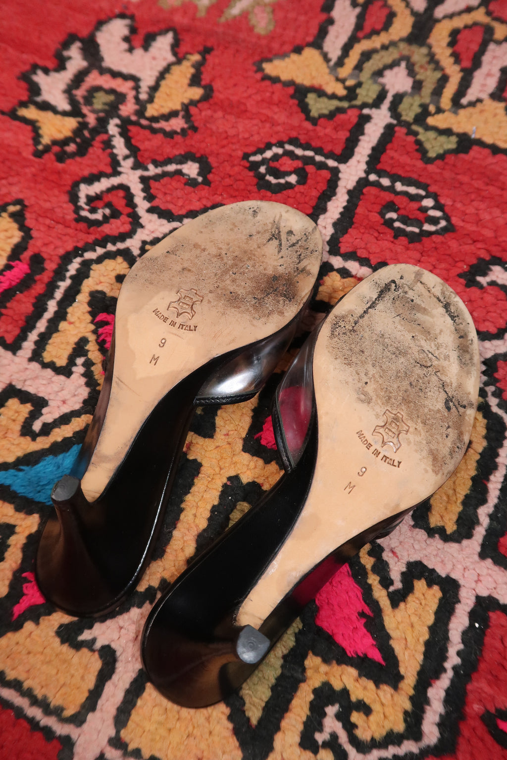 Vintage Isaac Mizrahi Black Heels with Neon Flower Detail – 90s/2000s Designer Sandals