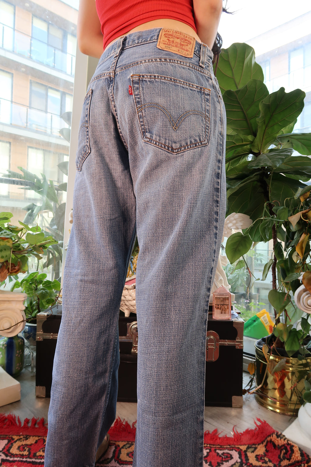 Vintage 2000s Levi’s 550 Relaxed Fit Men’s Jeans