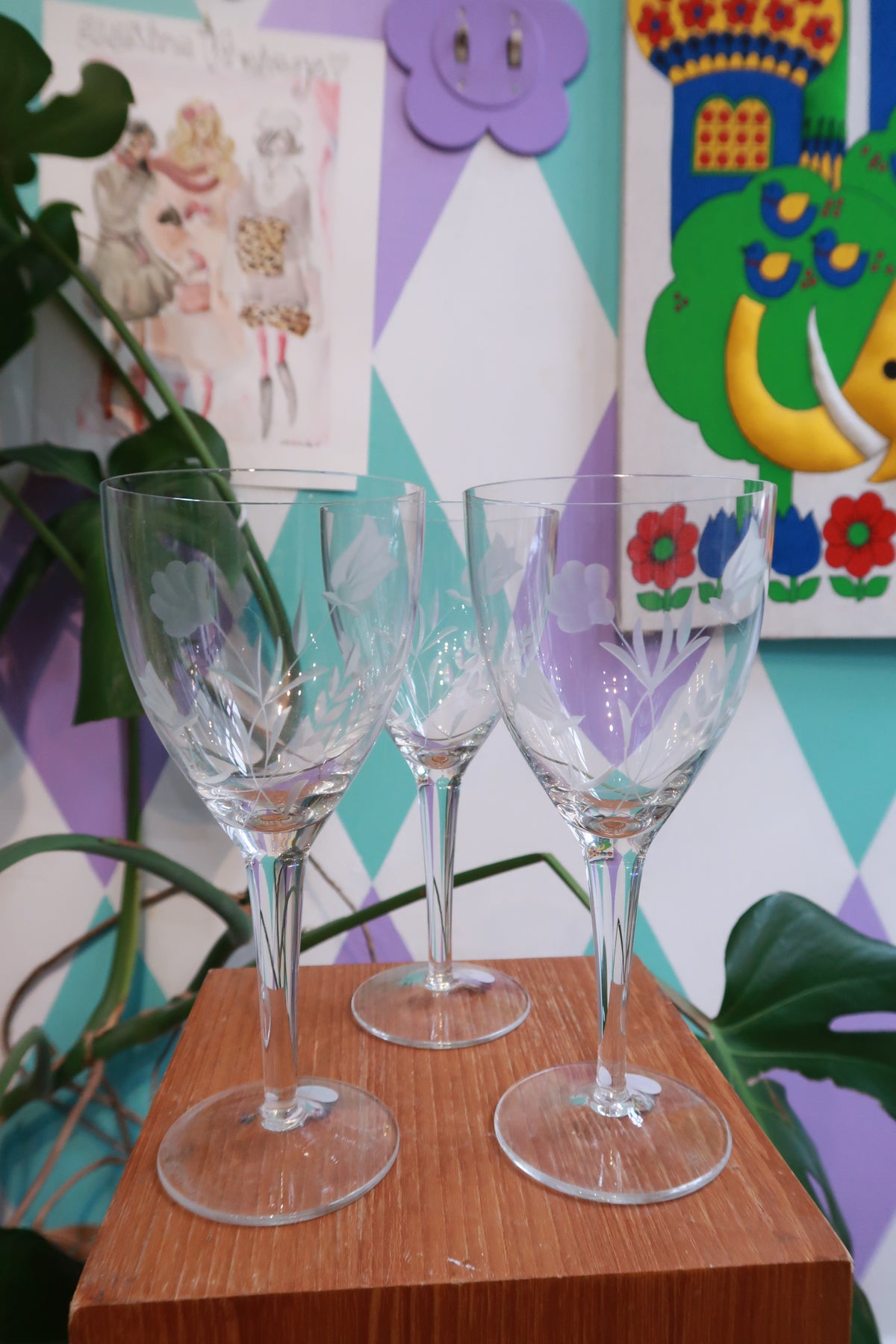 Set of three vintage etched floral wine glasses by Elektra Vintage featuring elegant frosted flower stemware design.