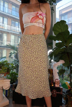 Load image into Gallery viewer, Vintage 2000s Paisly Purple Floral Skirt
