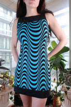 Load image into Gallery viewer, Vintage 2000s blue and black optical print mini dress by Elektra Vintage, Y2K mod psychedelic shift style.
