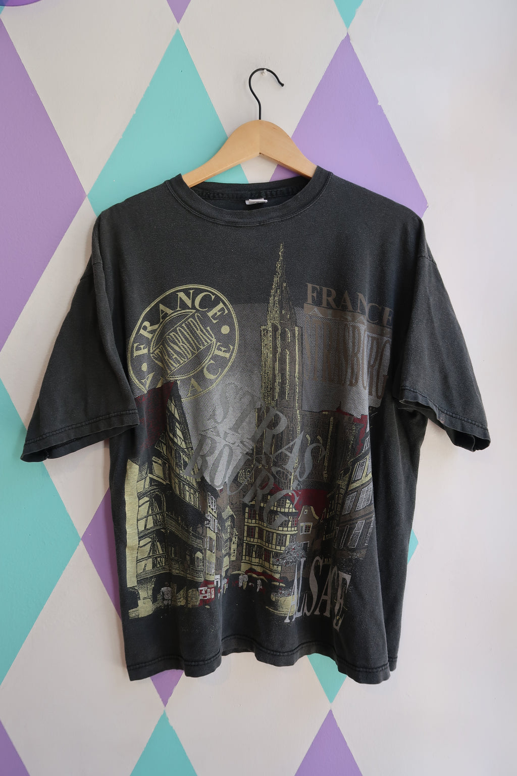 Vintage Strasbourg France Graphic T-Shirt – Alsace Travel Souvenir Tee