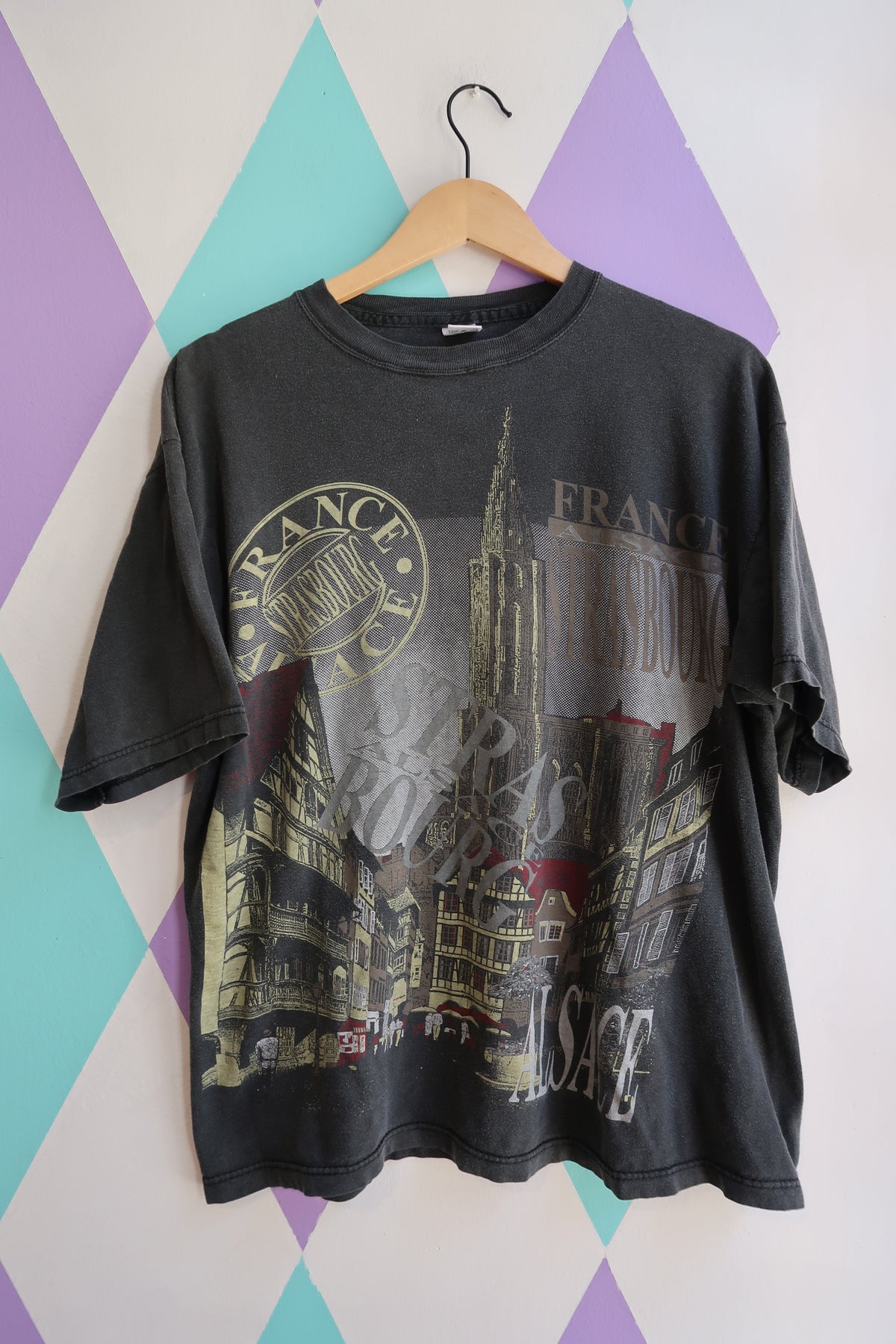 Vintage Strasbourg France Graphic T-Shirt – Alsace Travel Souvenir Tee