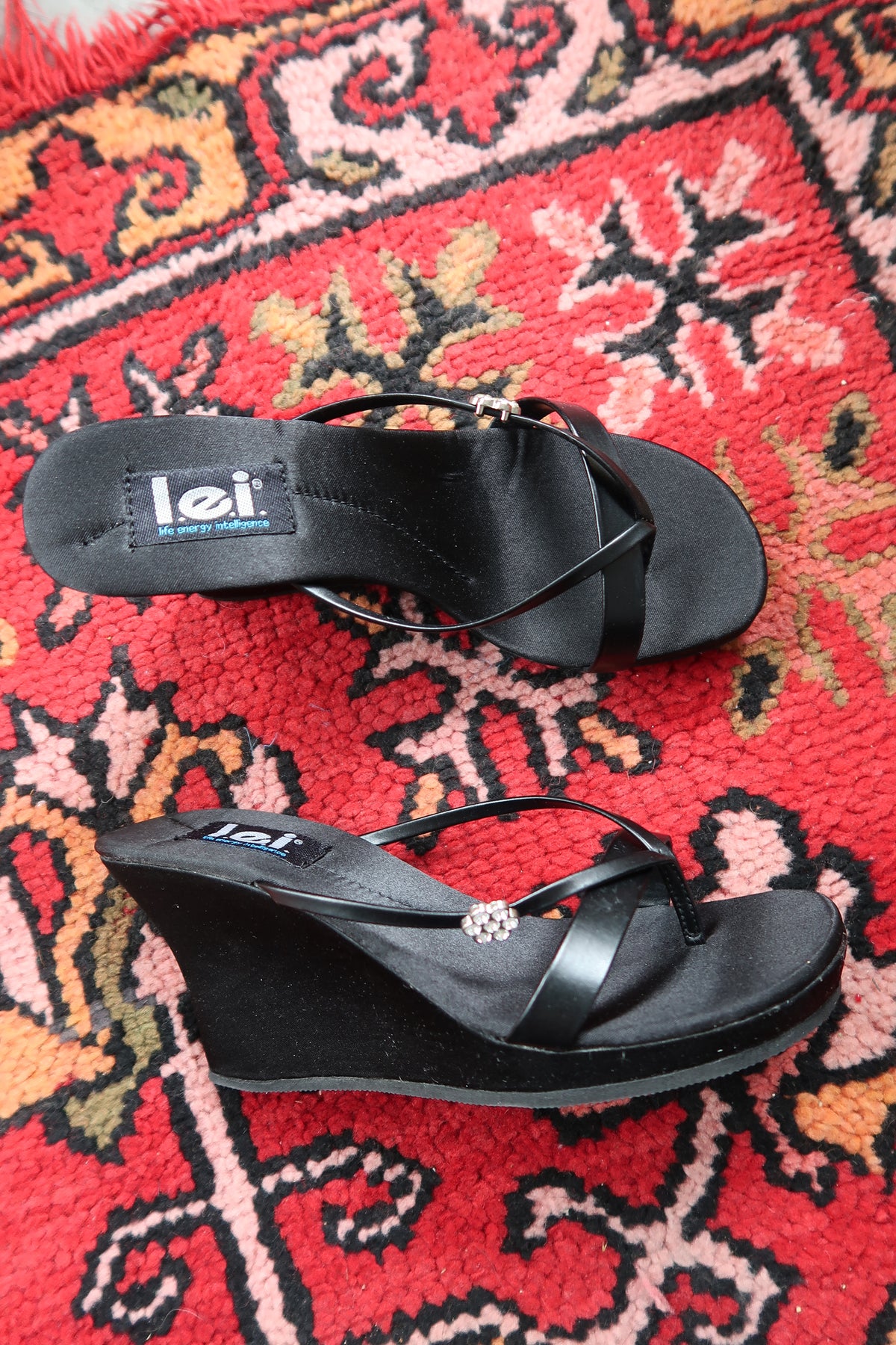 Deadstock Vintage 90s LEI Black Satin Wedges