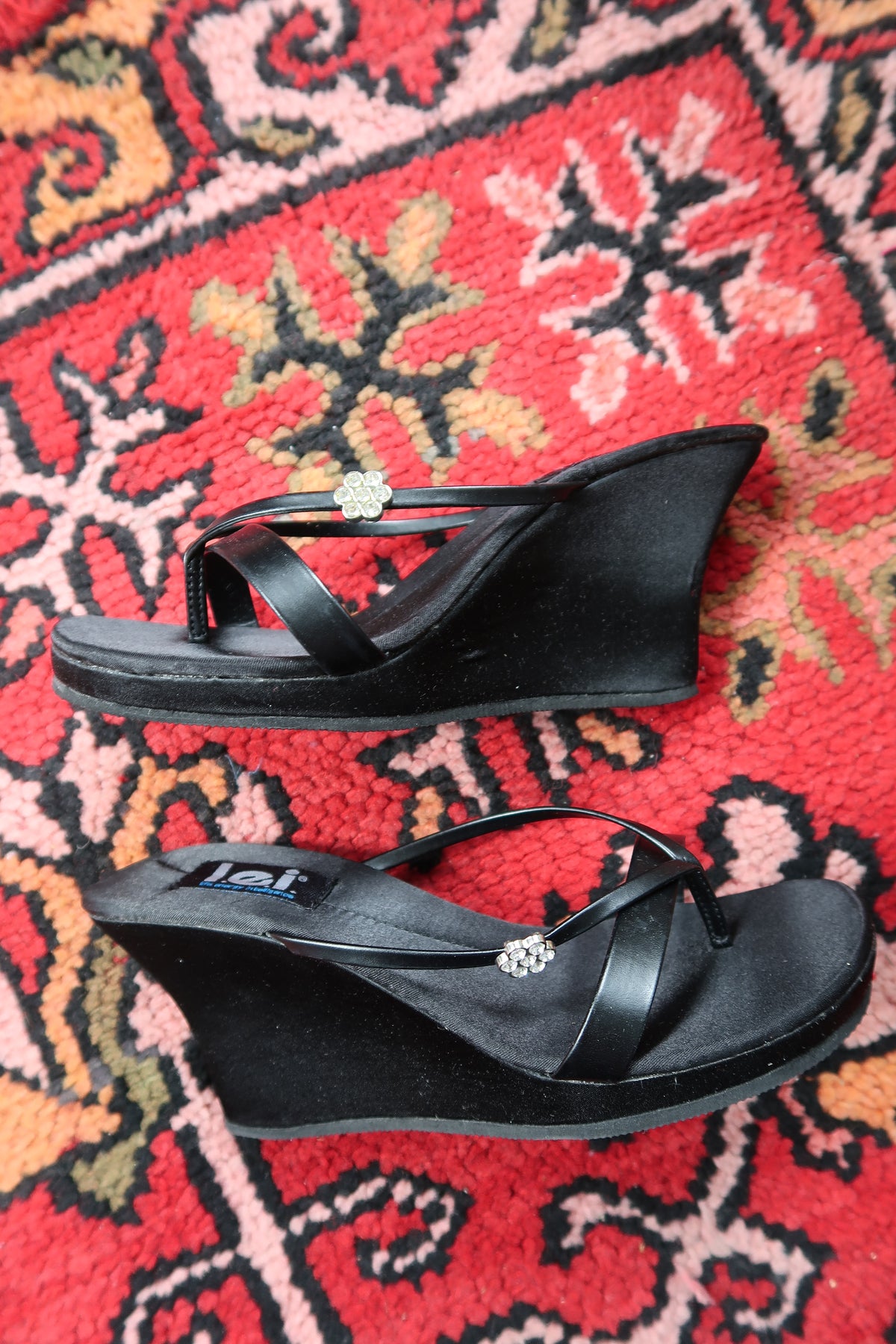 Deadstock Vintage 90s LEI Black Satin Wedges