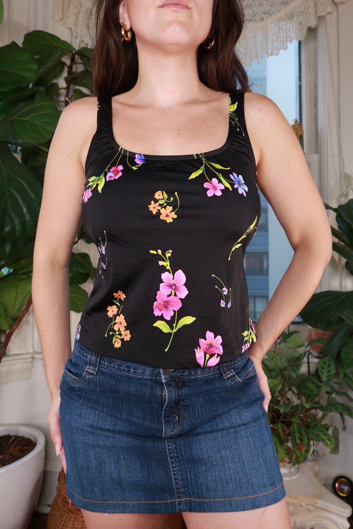 Vintage Black Floral Scoop Neck Tank Top