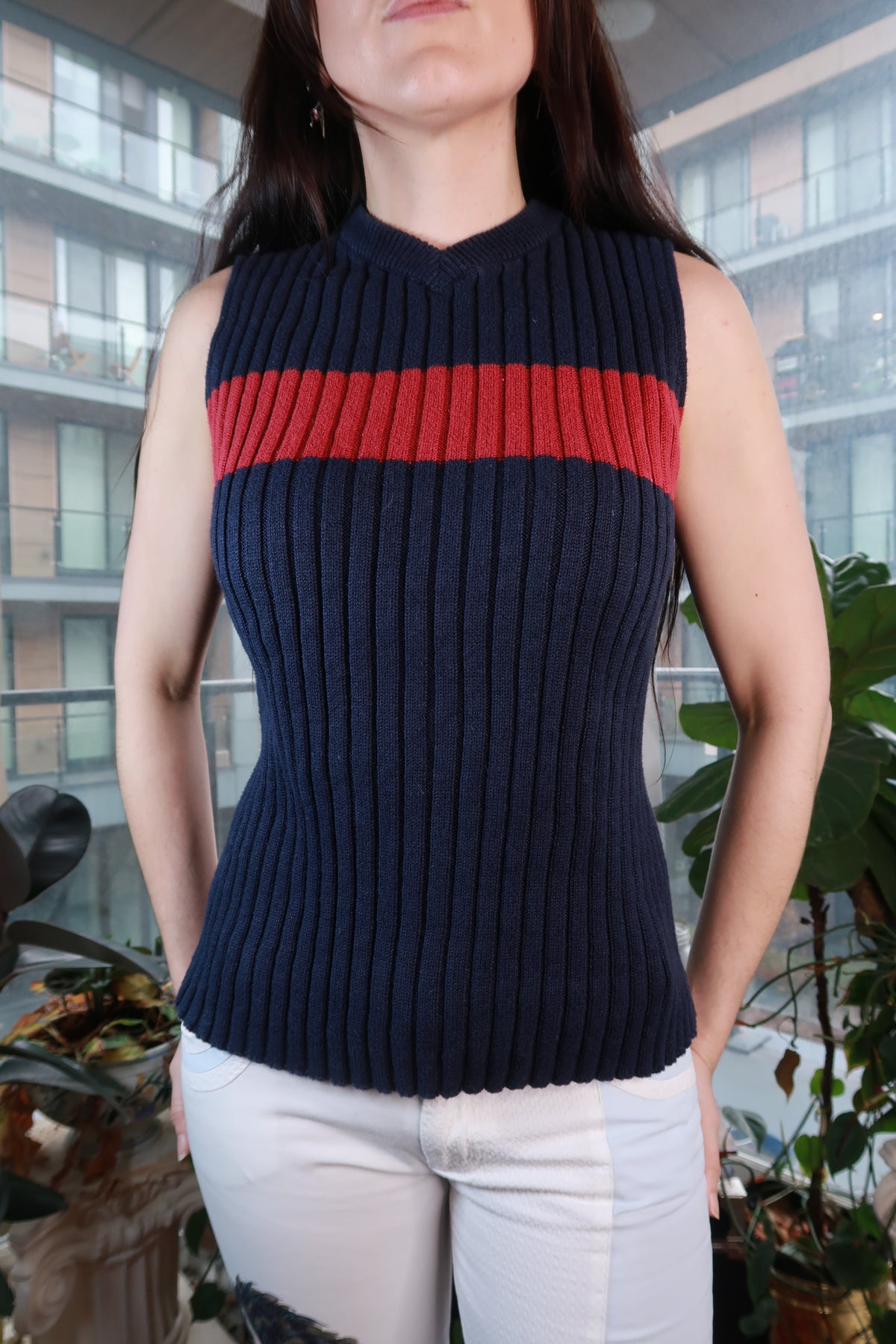 Navy ribbed knit tank top with red stripe Y2K style, sleeveless mock neck, women's top by Elektra Vintage.