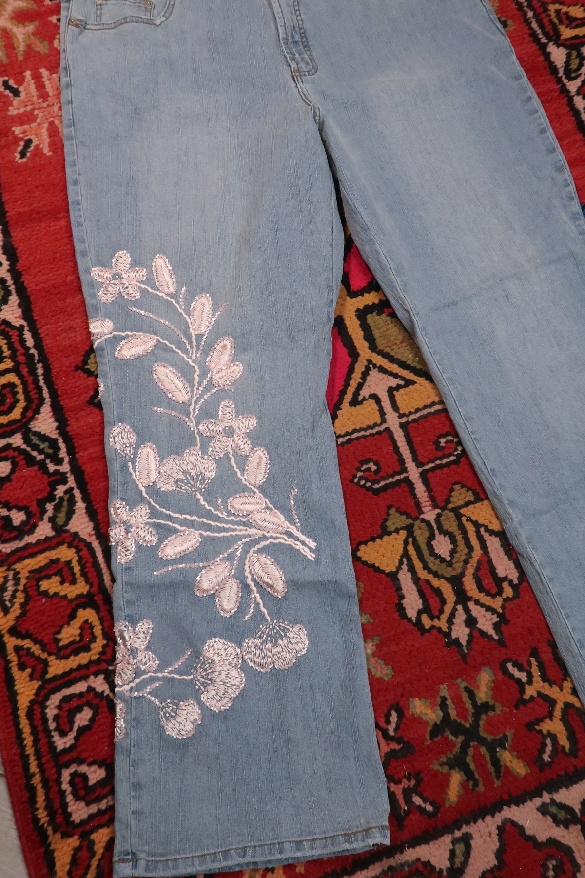 Vintage 2000s Floral Embroidered Jeans